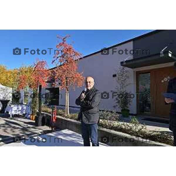 Foto Manzoni Tiziano/LaPresse 25-11-2023 Bergamo Italia- Cronaca Orhan l\'ampliamento de “La Casa di Leo”, una struttura di housing per l\'accoglienza dei pazienti pediatrici, con patologie gravi in cura presso l\'Ospedale Papa Giovanni XXIII, Susanna Berlendis e Michele Morghen,