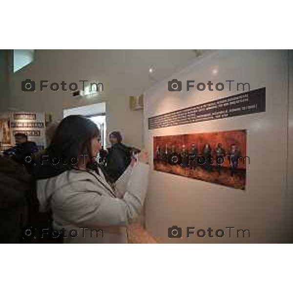 Foto Manzoni Tiziano/LaPresse 9-12-2023 Bergamo Italia- Cronaca Bergamo Fondazione Teatro Donizetti Iliade. Il gioco degli dèi mostra Alessio Boni, Iaia Forte e gli altri protagonisti dello spettacolo Iliade. Il gioco degli dèi