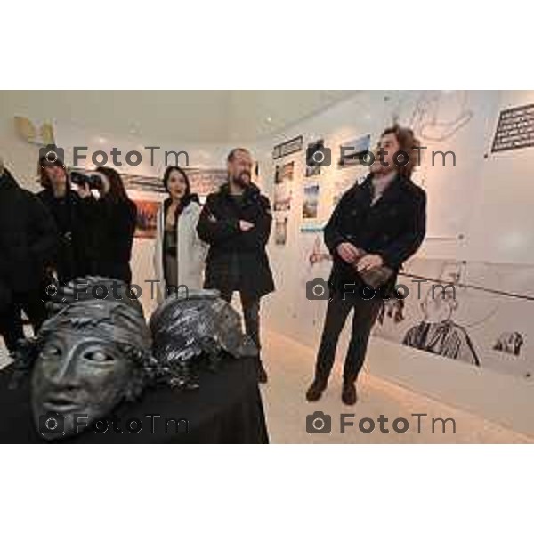 Foto Manzoni Tiziano/LaPresse 9-12-2023 Bergamo Italia- Cronaca Bergamo Fondazione Teatro Donizetti Iliade. Il gioco degli dèi mostra Alessio Boni, Iaia Forte e gli altri protagonisti dello spettacolo Iliade. Il gioco degli dèi