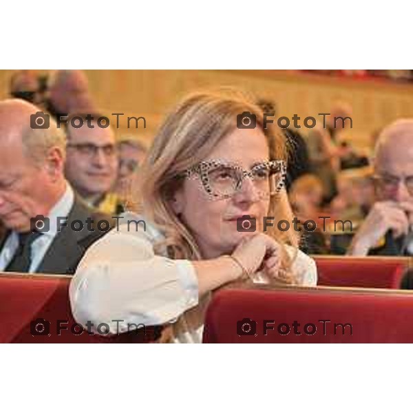 Tiziano Manzoni/LaPresse 19-12- 2023 Bergamo, Italia Cronaca Bergamo Cerimonia di chiusura della Capitale,BG BS teatro Donizetti Maria Cristina Rota procuratore con il presidente del tribunale Cesare de Sapia