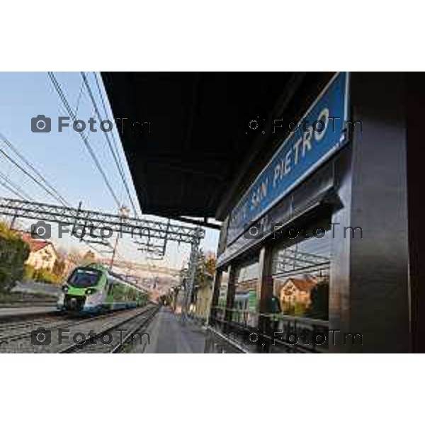 Foto Manzoni Tiziano/LaPresse 20-12-2023 Bergamo Italia- Cronaca Bergamo Ponte San Pietro raddoppio ferroviario stazione fs