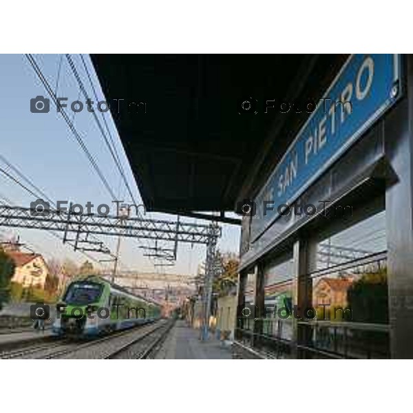 Foto Manzoni Tiziano/LaPresse 20-12-2023 Bergamo Italia- Cronaca Bergamo Ponte San Pietro raddoppio ferroviario stazione fs