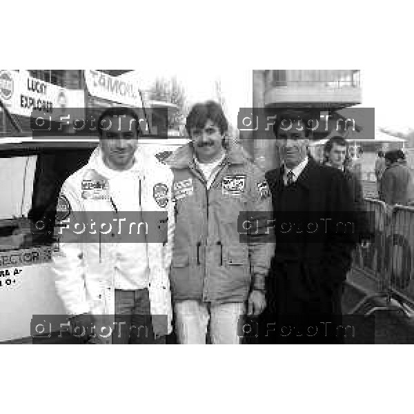 Foto Nino Cassotti for- Manzoni Tiziano Bergamo Italia- Cronaca Milano 20-12-1989 partenza Parigi Dakar Vismara Fogar