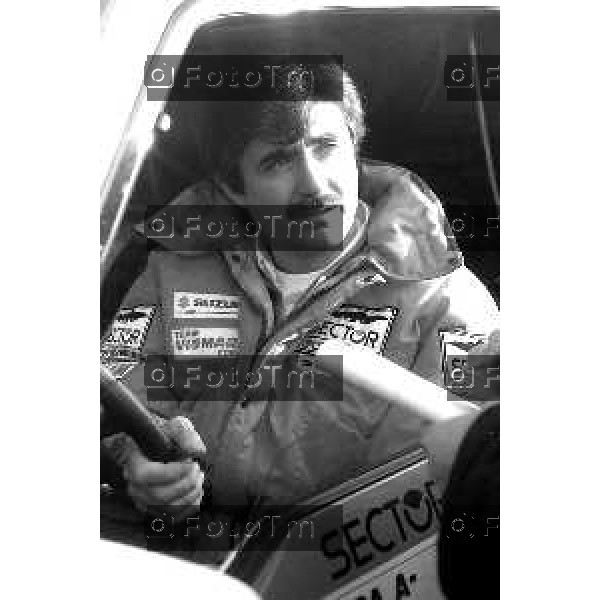 Foto Nino Cassotti for- Manzoni Tiziano Bergamo Italia- Cronaca Milano 20-12-1989 partenza Parigi Dakar Vismara Fogar