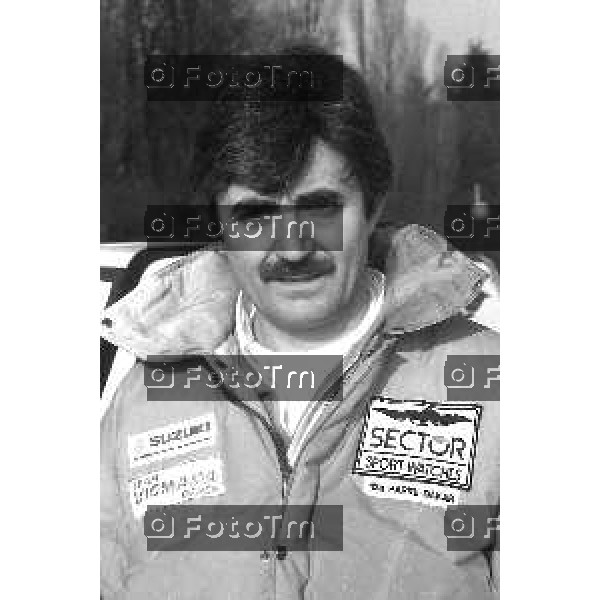 Foto Nino Cassotti for- Manzoni Tiziano Bergamo Italia- Cronaca Milano 20-12-1989 partenza Parigi Dakar Vismara Fogar