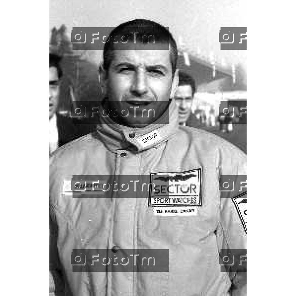 Foto Nino Cassotti for- Manzoni Tiziano Bergamo Italia- Cronaca Milano 20-12-1989 partenza Parigi Dakar Vismara Fogar