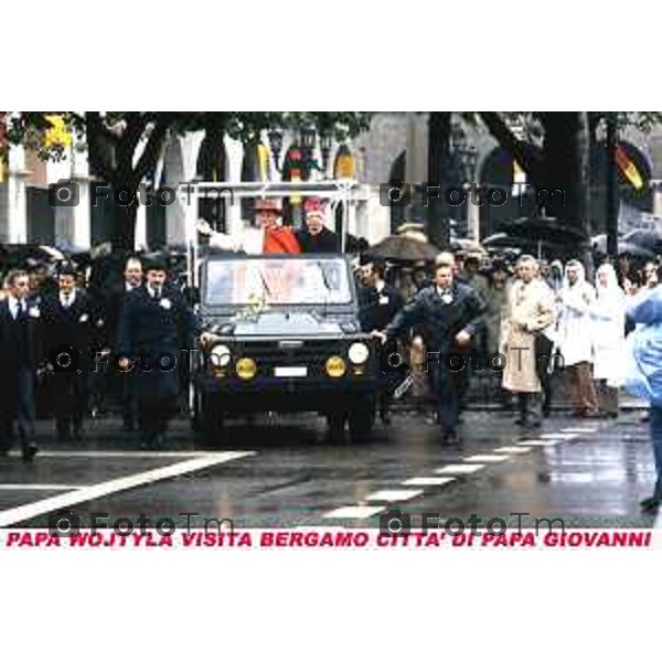 Foto Nino Cassotti for- Manzoni Tiziano Bergamo Italia- Cronaca Ottobre 1978 elezione a Papa Cardinal Karol Wojtyla visita a Bergamo