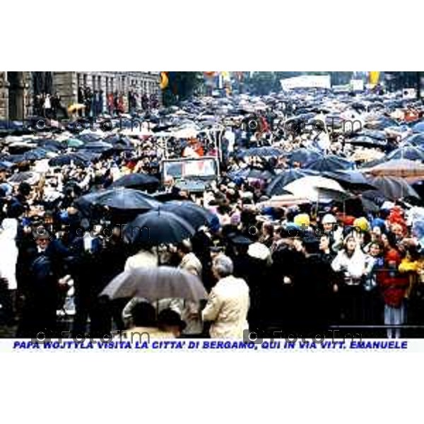 Foto Nino Cassotti for- Manzoni Tiziano Bergamo Italia- Cronaca Ottobre 1978 elezione a Papa Cardinal Karol Wojtyla visita a Bergamo