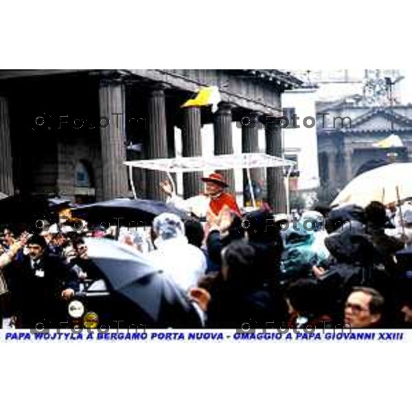 Foto Nino Cassotti for- Manzoni Tiziano Bergamo Italia- Cronaca Ottobre 1978 elezione a Papa Cardinal Karol Wojtyla visita a Bergamo