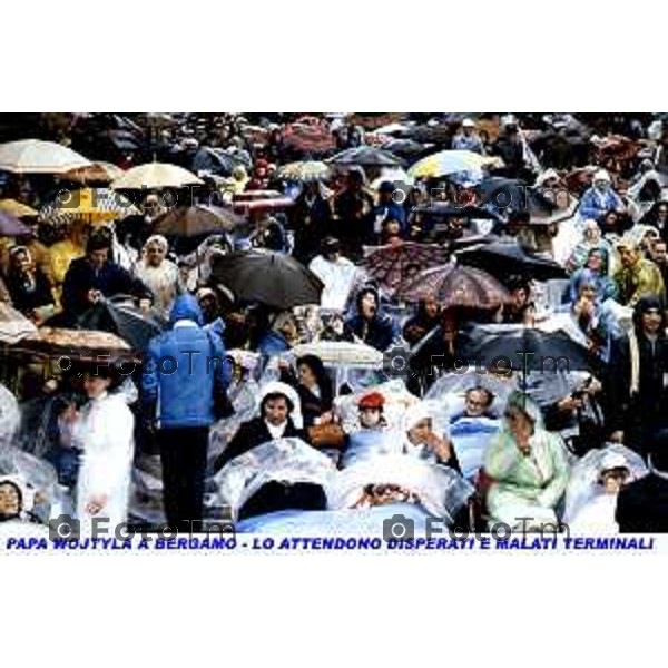 Foto Nino Cassotti for- Manzoni Tiziano Bergamo Italia- Cronaca Ottobre 1978 elezione a Papa Cardinal Karol Wojtyla visita a Bergamo