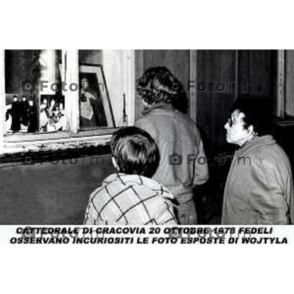 Foto Nino Cassotti for- Manzoni Tiziano Bergamo Italia- Cronaca Ottobre 1978 elezione a Papa Cardinal Karol Wojtyla visita a Bergamo