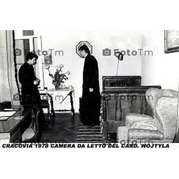 Foto Nino Cassotti for- Manzoni Tiziano Bergamo Italia- Cronaca Ottobre 1978 elezione a Papa Cardinal Karol Wojtyla visita a Bergamo