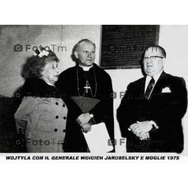 Foto Nino Cassotti for- Manzoni Tiziano Bergamo Italia- Cronaca Ottobre 1978 elezione a Papa Cardinal Karol Wojtyla visita a Bergamo