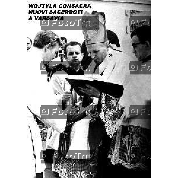 Foto Nino Cassotti for- Manzoni Tiziano Bergamo Italia- Cronaca Ottobre 1978 elezione a Papa Cardinal Karol Wojtyla visita a Bergamo