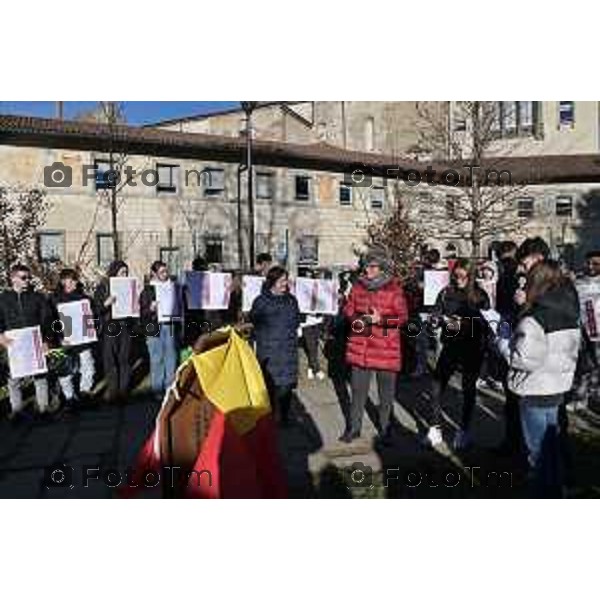 Foto Manzoni Tiziano/LaPresse 22-12-2023 Bergamo Italia- Cronaca Bergamo Parco Sant\'Agostino intitolazione di 21 alberi alle Donne Costituenti