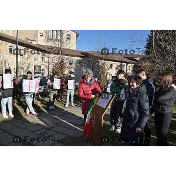 Foto Manzoni Tiziano/LaPresse 22-12-2023 Bergamo Italia- Cronaca Bergamo Parco Sant\'Agostino intitolazione di 21 alberi alle Donne Costituenti