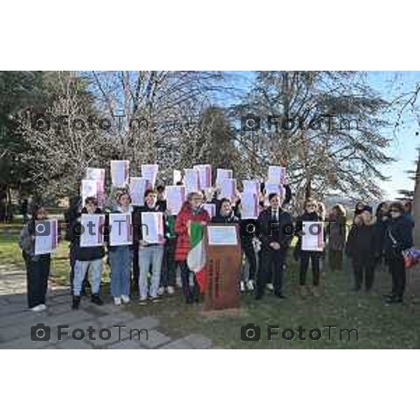 Foto Manzoni Tiziano/LaPresse 22-12-2023 Bergamo Italia- Cronaca Bergamo Parco Sant\'Agostino intitolazione di 21 alberi alle Donne Costituenti