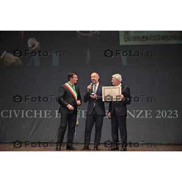 Tiziano Manzoni/LaPresse 22-12- 2023 Bergamo, Italia Cronaca BergamoCerimonia delle civiche benemerenze, il teatro Sociale