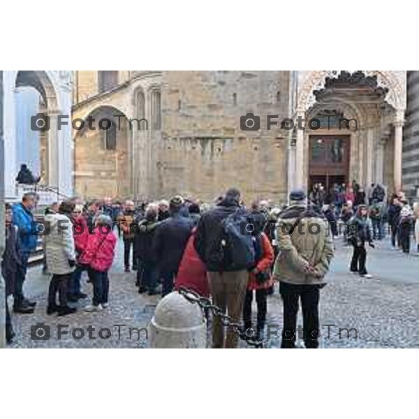 Foto Manzoni Tiziano/LaPresse 31-12-2023 Bergamo Italia- Cronaca Bergamo Alta turisti folla gente musei aperti code città Alta