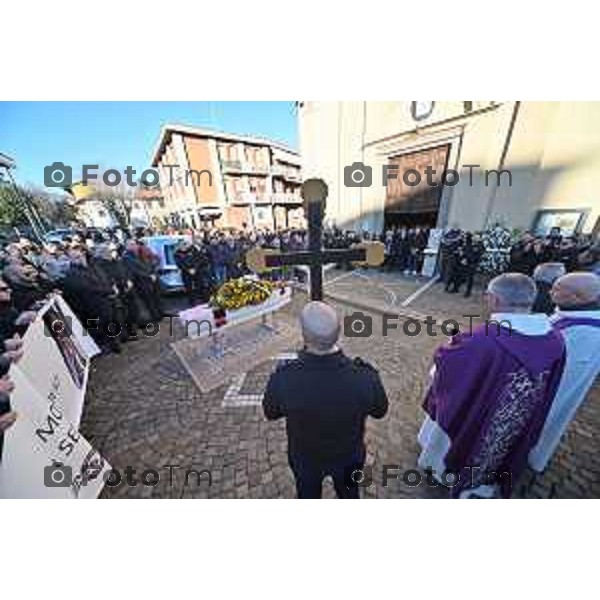 Foto Manzoni Tiziano/LaPresse 20-01-2024 Bergamo Italia - Cronaca - Brembate Sopra Bergamo funerale di Morgan Algeri