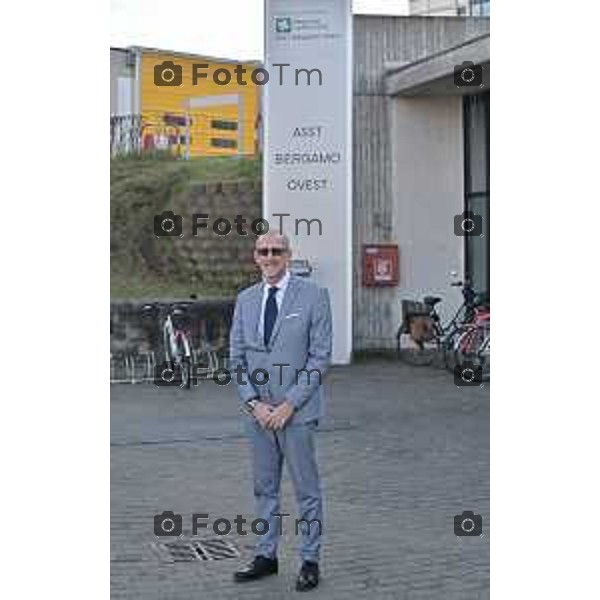 Foto Manzoni Tiziano/ 23-1-2024 Bergamo Italia- Cronaca Giovanni Palazzi con il suo staff nuova dirigenza Ospedale di Treviglio ( Pietro Tronconi, Antonio Manfredi e Avvocato Francesco Ozzo ) 