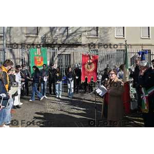 Foto Manzoni Tiziano/LaPresse 27-1-2024 Bergamo Italia- Cronaca Giorno della memoria Giardino di Palazzo Frizzoni raccoglimento in memoria dei 20 bambini ebrei uccisi nel campo di Neuengamme