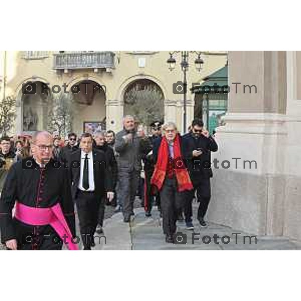 Foto Manzoni Tiziano/LaPresse 3-2-2024 Bergamo Italia- Cronaca Vittorio Sgarbi inaugura , "La porta del cielo", il nuovo museo Basilica Treviglio. parroco monsignor Norberto Donghi