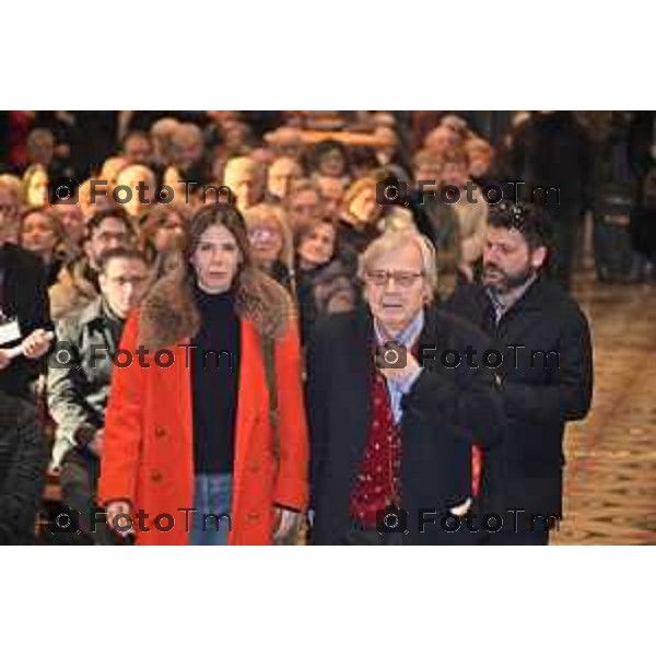 Foto Manzoni Tiziano/LaPresse 3-2-2024 Bergamo Italia- Cronaca Vittorio Sgarbi inaugura , "La porta del cielo", il nuovo museo Basilica Treviglio. parroco monsignor Norberto Donghi