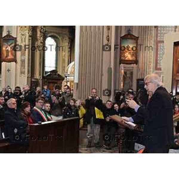 Foto Manzoni Tiziano/LaPresse 3-2-2024 Bergamo Italia- Cronaca Vittorio Sgarbi inaugura , "La porta del cielo", il nuovo museo Basilica Treviglio. parroco monsignor Norberto Donghi