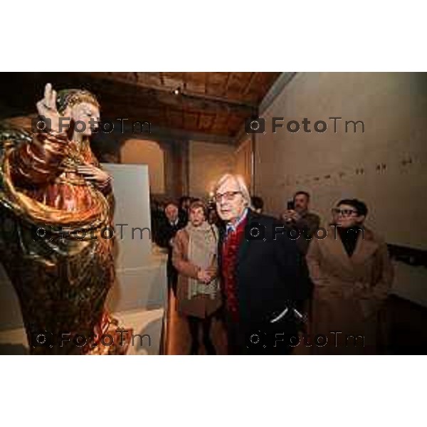 Foto Manzoni Tiziano/LaPresse 3-2-2024 Bergamo Italia- Cronaca Vittorio Sgarbi inaugura , "La porta del cielo", il nuovo museo Basilica Treviglio. parroco monsignor Norberto Donghi