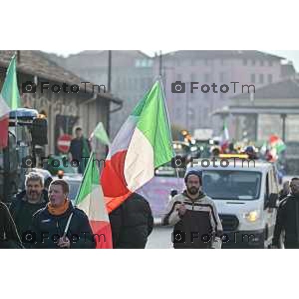 Tiziano Manzoni/LaPresse 8-02- 2024 Bergamo, Italia Cronaca Bergamo Manifestazione agricoltori contro leggi EU