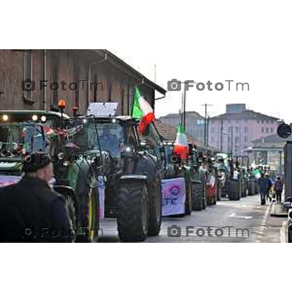 Tiziano Manzoni/LaPresse 8-02- 2024 Bergamo, Italia Cronaca Bergamo Manifestazione agricoltori contro leggi EU