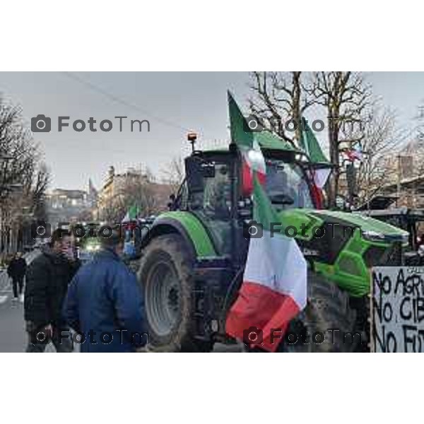 Tiziano Manzoni/LaPresse 8-02- 2024 Bergamo, Italia Cronaca Bergamo Manifestazione agricoltori contro leggi EU