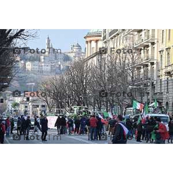 Tiziano Manzoni/LaPresse 8-02- 2024 Bergamo, Italia Cronaca Bergamo Manifestazione agricoltori contro leggi EU