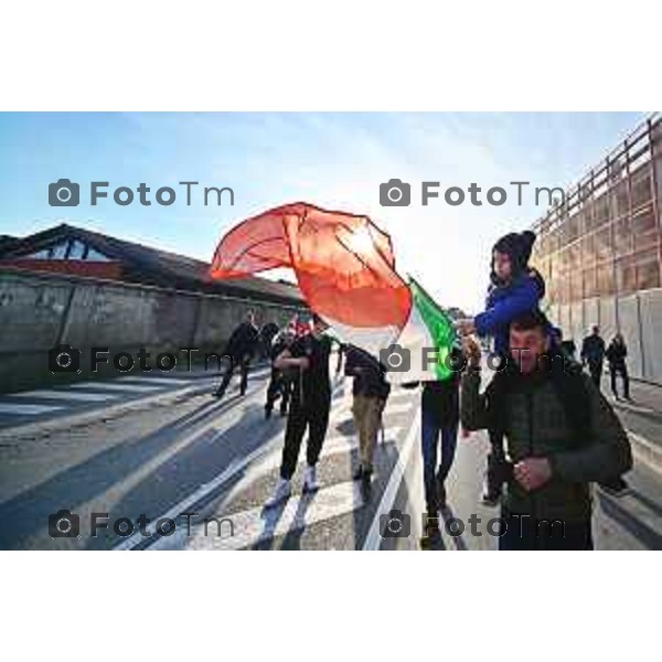 Tiziano Manzoni/LaPresse 8-02- 2024 Bergamo, Italia Cronaca Bergamo Manifestazione agricoltori contro leggi EU