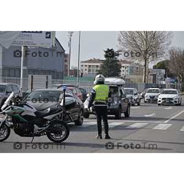 Foto Manzoni Tiziano/LaPresse 9-02-2024 Bergamo Italia- Cronaca Bergamo polizia locale Vigili controllo traffico