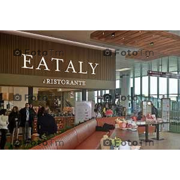 Foto Manzoni Tiziano/LaPresse 15-02-2024 Bergamo Italia- Cronaca Bergamo Aeroporto Orio Al Serio Eataly nuovo ristorante in area partenze