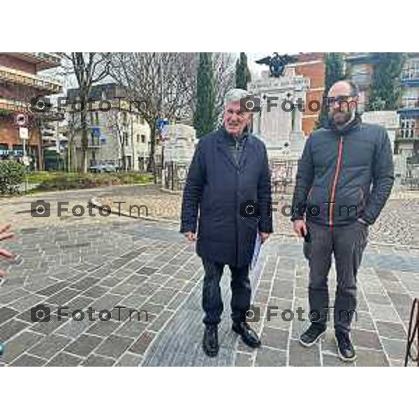 Foto Manzoni Tiziano/LaPresse 15-02-2024 Bergamo Italia- Cronaca Bergamo Colognola, conclusione lavori spazi pubblici lungo un tratto della SS42 e la pista ciclabile tra Bergamo e Stezzano. assessori Marco Brembilla e Stefano Zenoni.