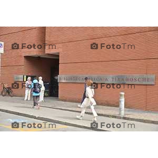 Foto Manzoni Tiziano/LaPresse 1-03-2024 Bergamo Italia- Cronaca Bergamo inaugurazione dei porticati dell\'ex mercato ortofrutticolo riqualificati e INTITOLAZIONE della nuova sala "Mimmo Boninelli" Biblioteca Tiraboschi