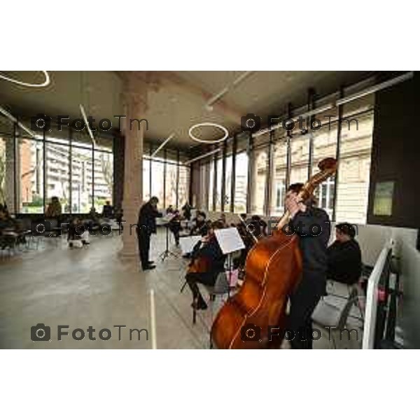 Foto Manzoni Tiziano/LaPresse 1-03-2024 Bergamo Italia- Cronaca Bergamo inaugurazione dei porticati dell\'ex mercato ortofrutticolo riqualificati e INTITOLAZIONE della nuova sala "Mimmo Boninelli" Biblioteca Tiraboschi