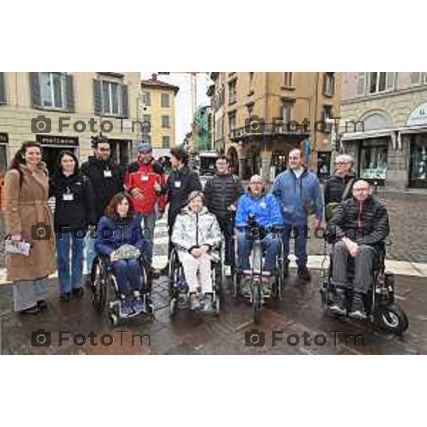 Tiziano Manzoni/LaPresse 28-03- 2024 Bergamo, Italia Cronaca "carovana" di sedie a rotelle, guidata da Nicola Eynard per redigere un Peba "Piano eliminazione barriere architettoniche"