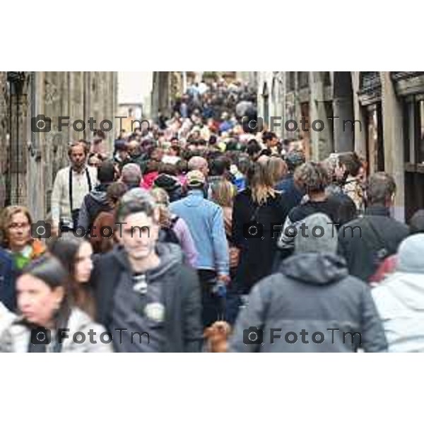 Tiziano Manzoni/LaPresse 1-04- 2024 Bergamo, Italia Cronaca Bergamo pasquetta 2024 città alta gente turisti