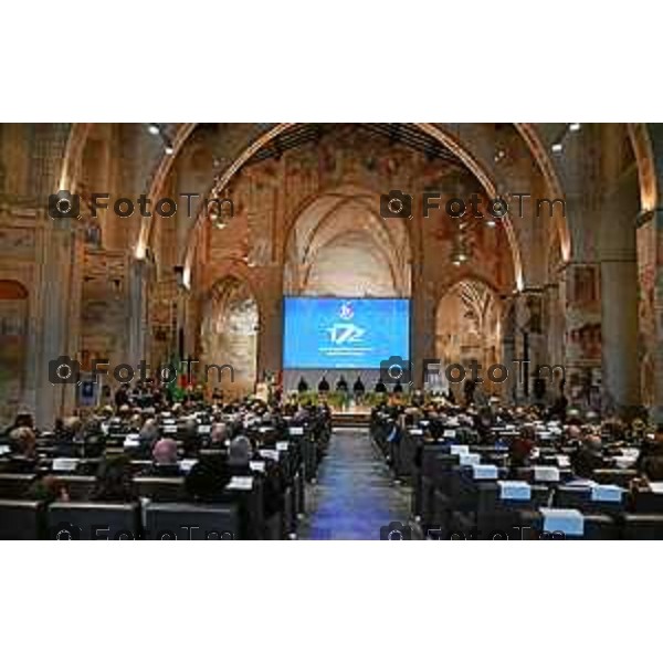 Tiziano Manzoni/LaPresse 10-04- 2024 Bergamo, Italia Cronaca Festa della Polizia, il premio per il commissario Accetta ritirato dalla figlia: