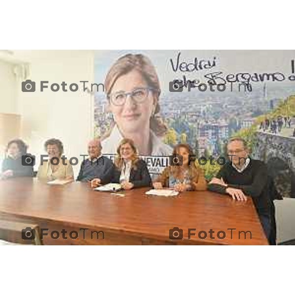 Tiziano Manzoni/LaPresse 11 -04- 2024 Bergamo, Italia Cronaca conferenza stampa sostegno Partito Socialista Italiano ad Elena Carnevali, candidata sindaca alle elezioni comunali di Bergamo dell’8-9 giugno,presentazione candidata PSI Giovanna Giupponi e per illustrare il contributo del PSI alle linee programmatiche della coalizione di centro sinistra.