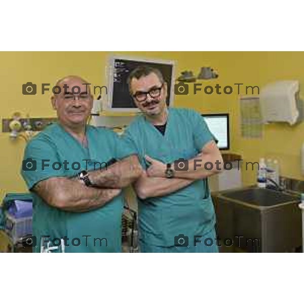 Tiziano Manzoni/LaPresse 12--04- 2024 Bergamo, Italia Cronaca medici Alessandro Olmi medico laparoscopico e Francesco Azzolini, gastroenterologo San Marco Zingonia e dell’IRCCS Ospedale San Raffaele Milano