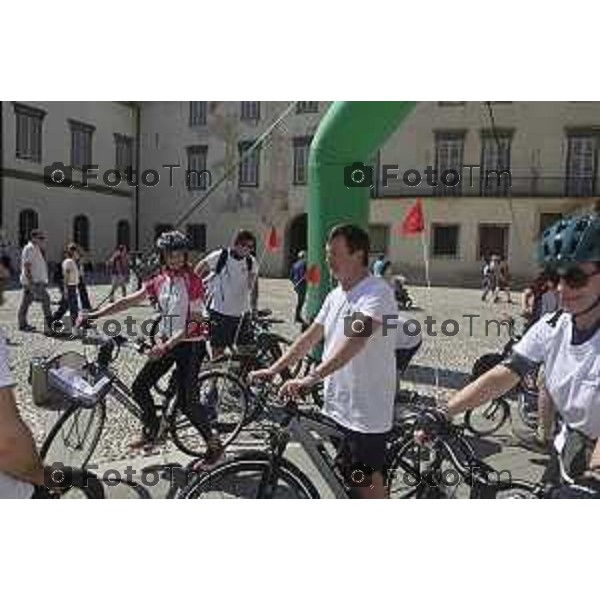 Tiziano Manzoni/LaPresse 13--04- 2024 Bergamo, Italia Cronaca Bergamo Inaugura la ciclovia che collega Bergamo a Brescia: Capitale della Cultura, un percorso di oltre 70km i Paratico.