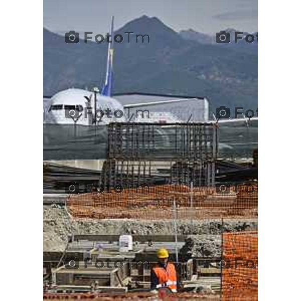 Tiziano Manzoni/LaPresse 19--04- 2024 Bergamo, Italia Cronaca Bergamo cerimonia apertura cantiere terminal est - Aeroporto Milano Orio Al Serio .