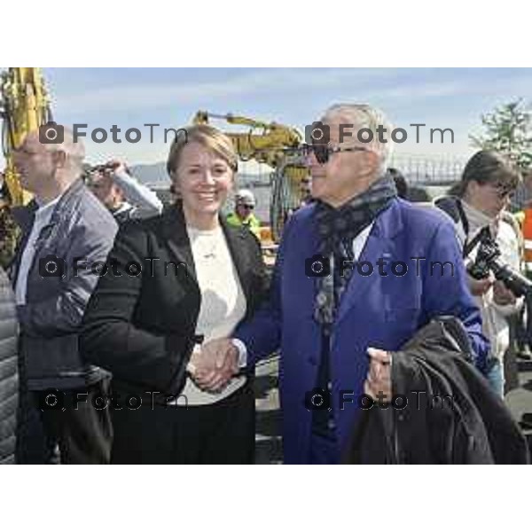 Tiziano Manzoni/LaPresse 19--04- 2024 Bergamo, Italia Cronaca Bergamo cerimonia apertura cantiere terminal est - Aeroporto Milano Orio Al Serio . Bellingardi e Armelia Corti