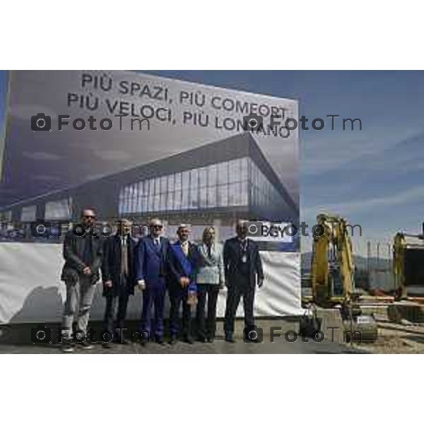 Tiziano Manzoni/LaPresse 19--04- 2024 Bergamo, Italia Cronaca Bergamo cerimonia apertura cantiere terminal est - Aeroporto Milano Orio Al Serio . Bellingardi e Armelia Corti