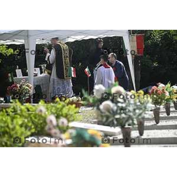 Tiziano Manzoni/LaPresse 20-04- 2024 Bergamo, Italia Cronaca Bergamo messa al cimitero di o, in suffragio dei caduti della Repubblica sociale italiana (Rsi),